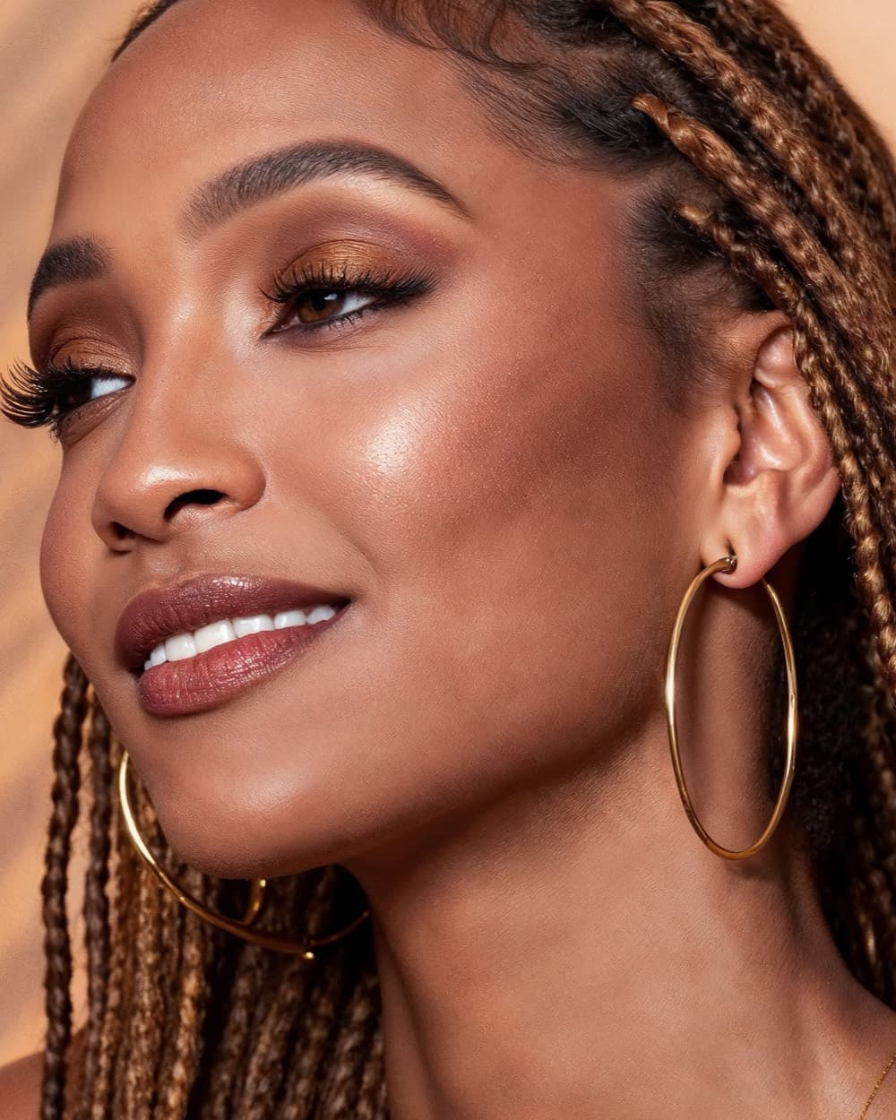 Bold glam that lasts — glam by a GoGlow professional